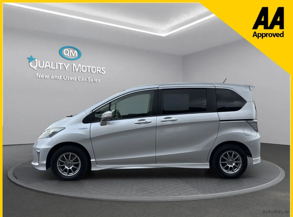 2014 Honda Freed – photo 4