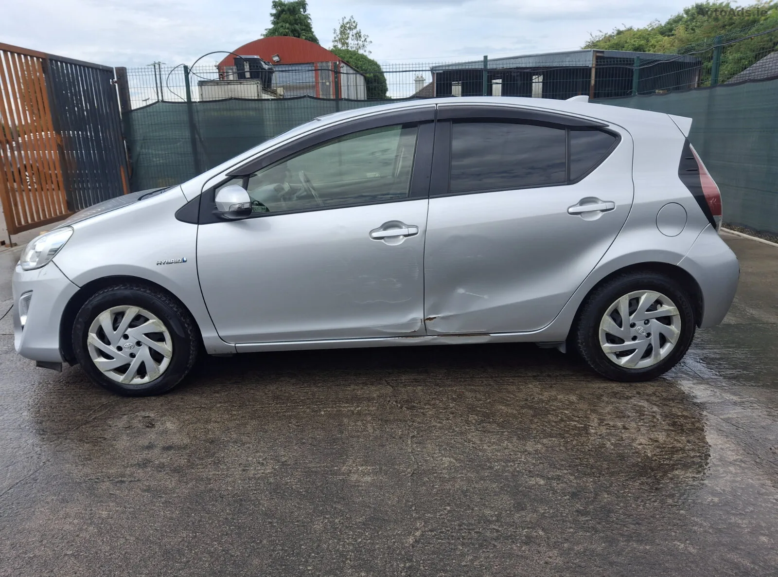 2015 Toyota Aqua – photo 5