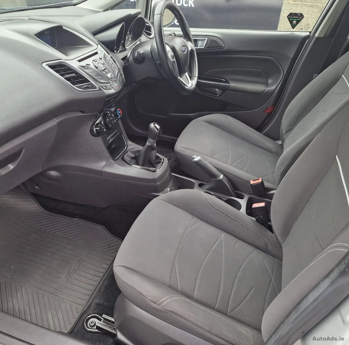 2017 Ford Fiesta – photo 14