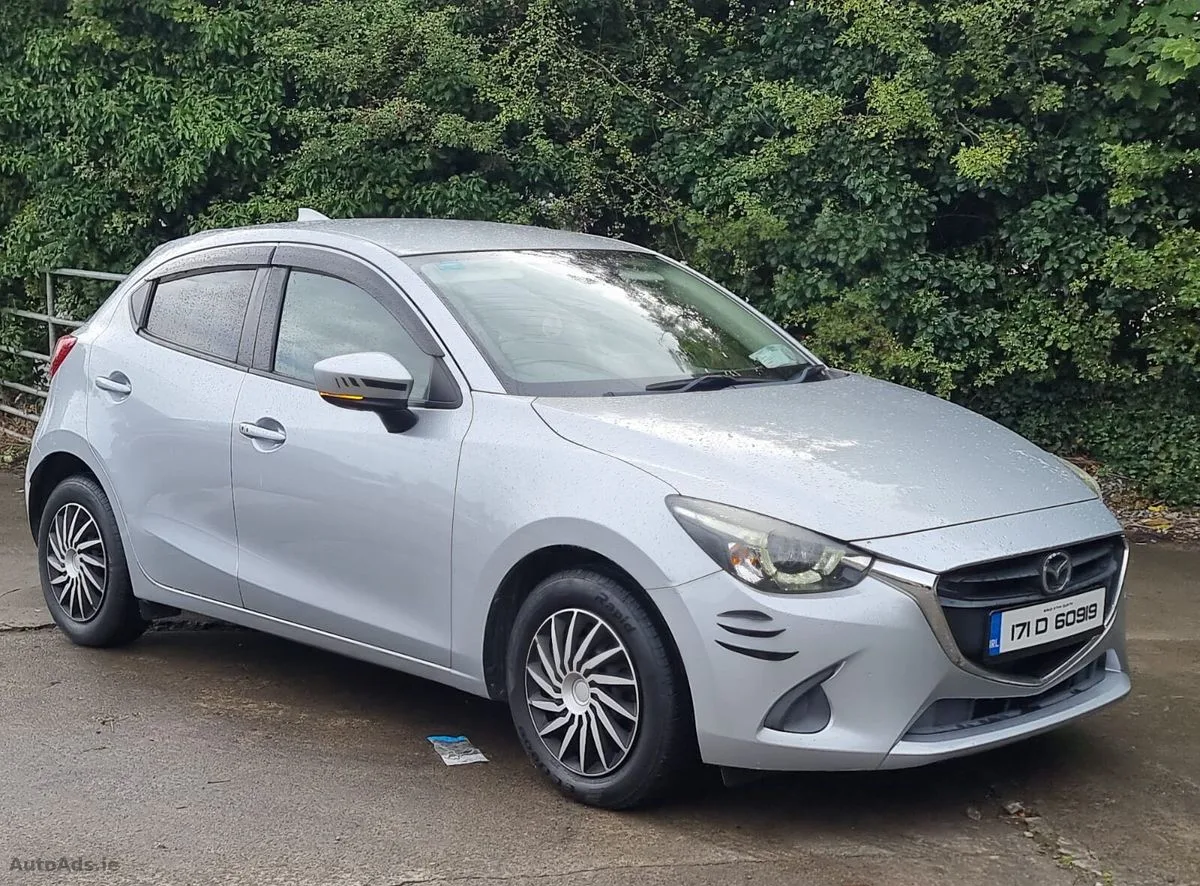 2017 Mazda Demio – photo 2