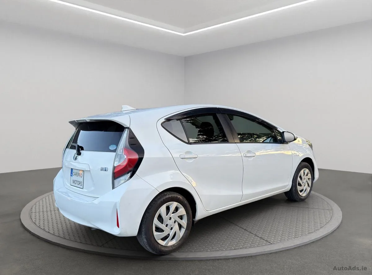 2019 Toyota Aqua – photo 11