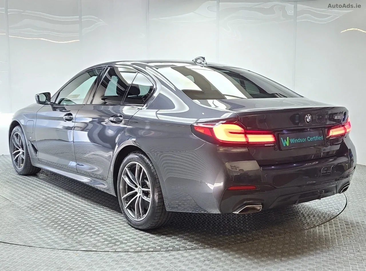 2021 BMW 5 Series – photo 13