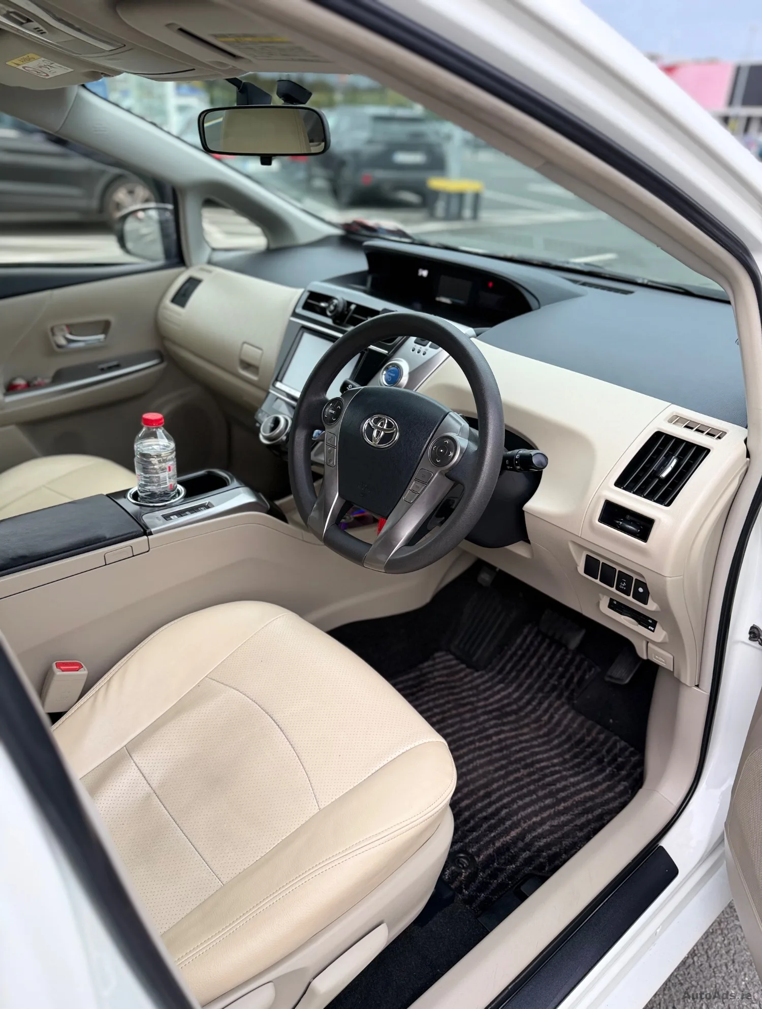 2014 Toyota Prius – photo 8