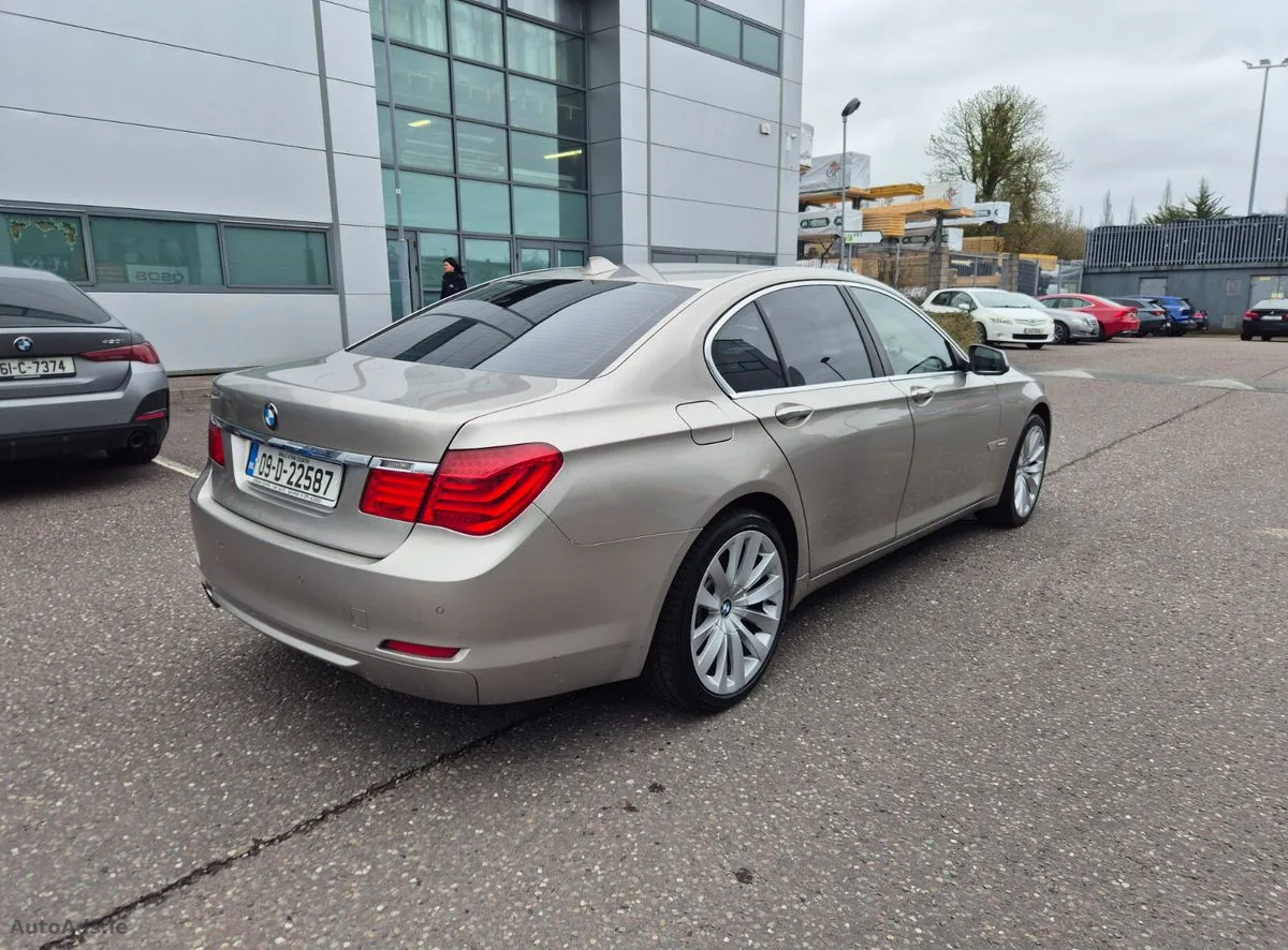 2009 BMW 7-Series – photo 5