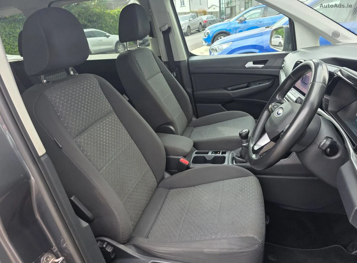 2023 Ford Tourneo Connect – photo 2