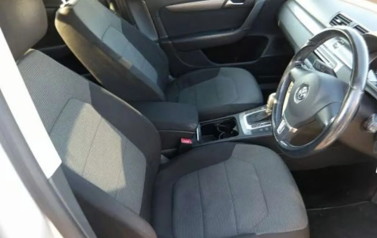 2012 Volkswagen Passat – photo 2
