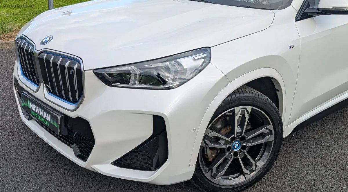 2023 BMW iX1 – photo 13