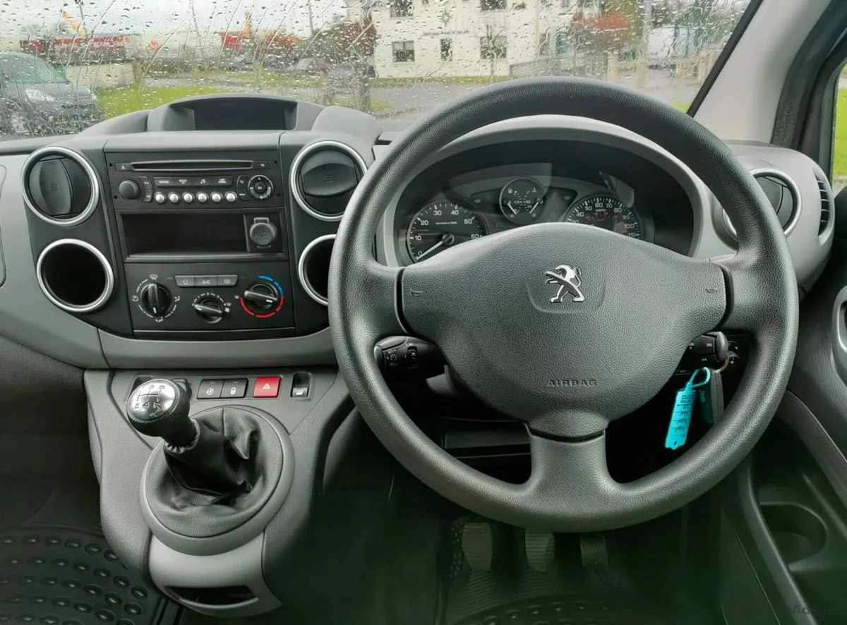 2018 Peugeot Partner – photo 11