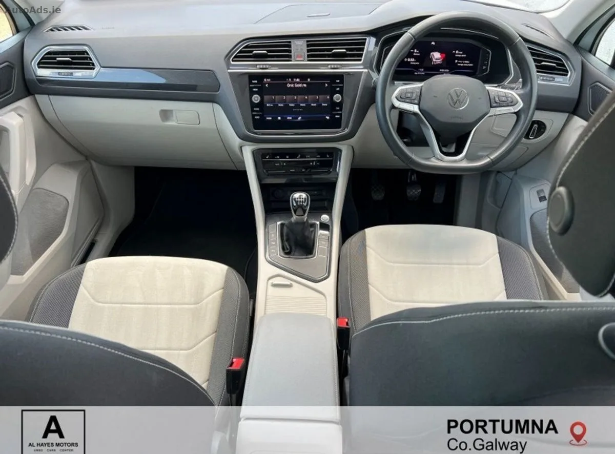 2023 Volkswagen Tiguan – photo 2