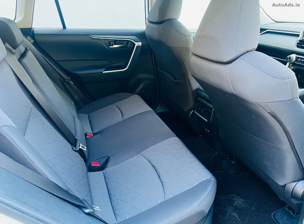 2022 Toyota RAV4 – photo 13