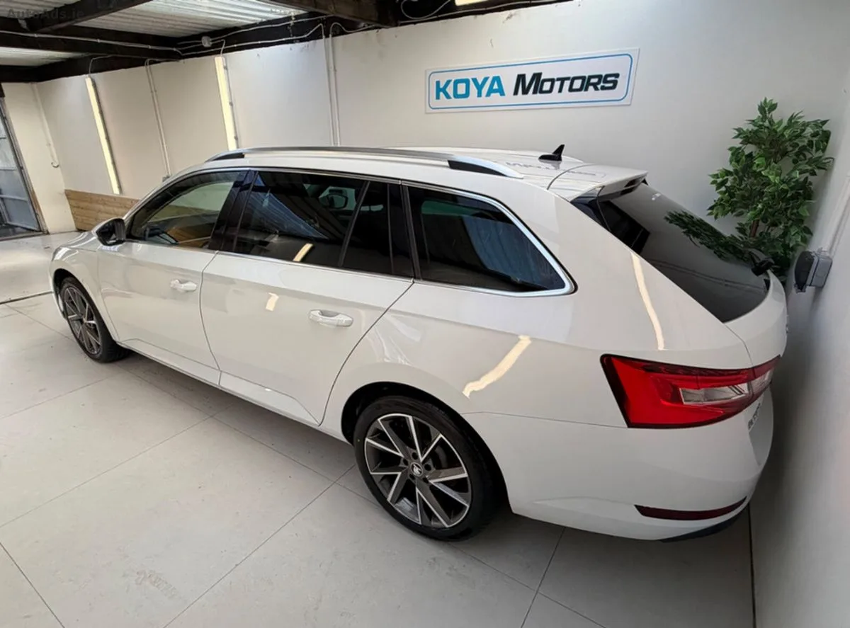 2022 Skoda Superb – photo 9