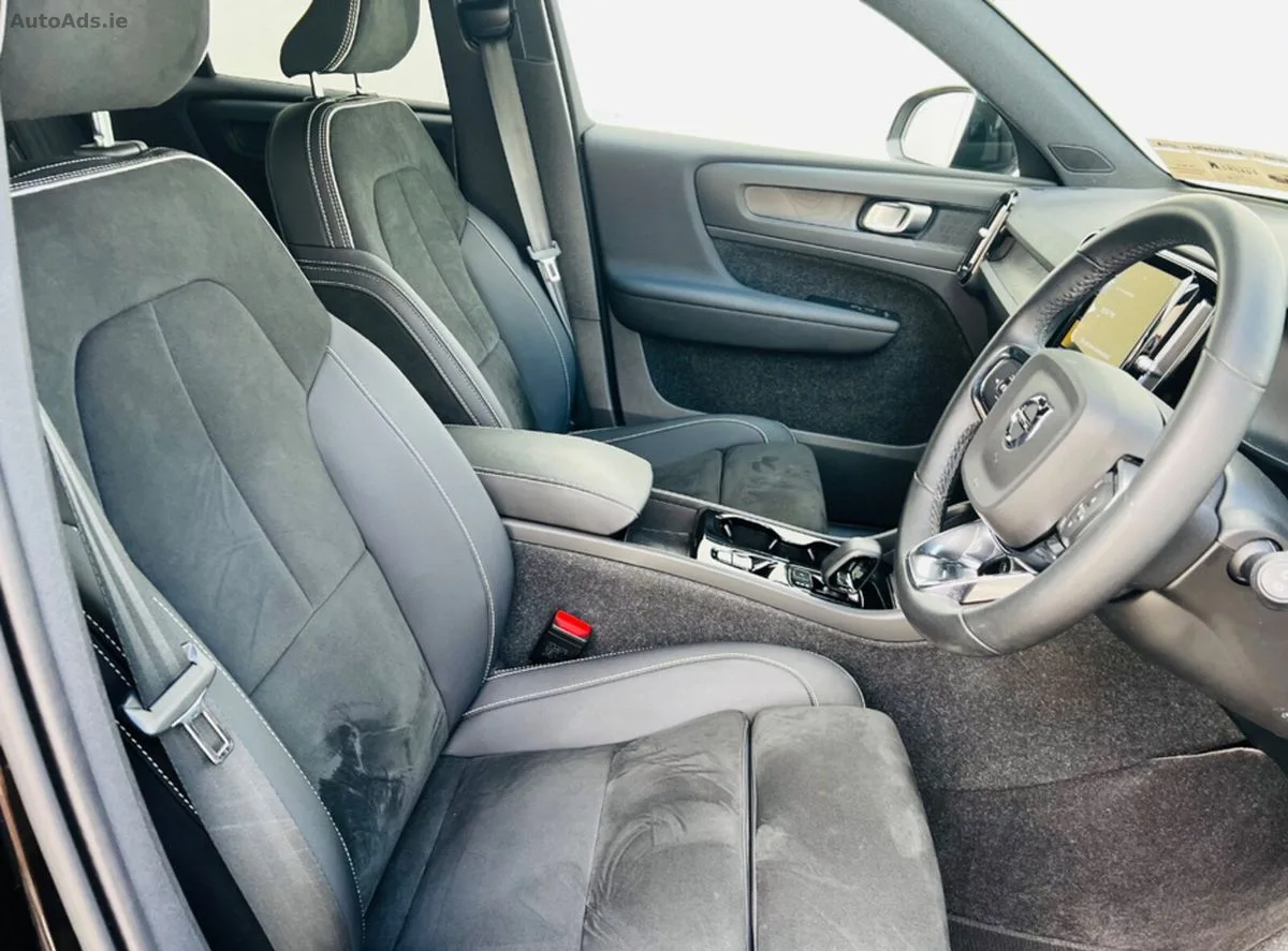 2022 Volvo XC40 – photo 18