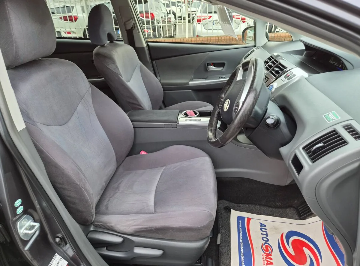 2012 Toyota Prius – photo 14