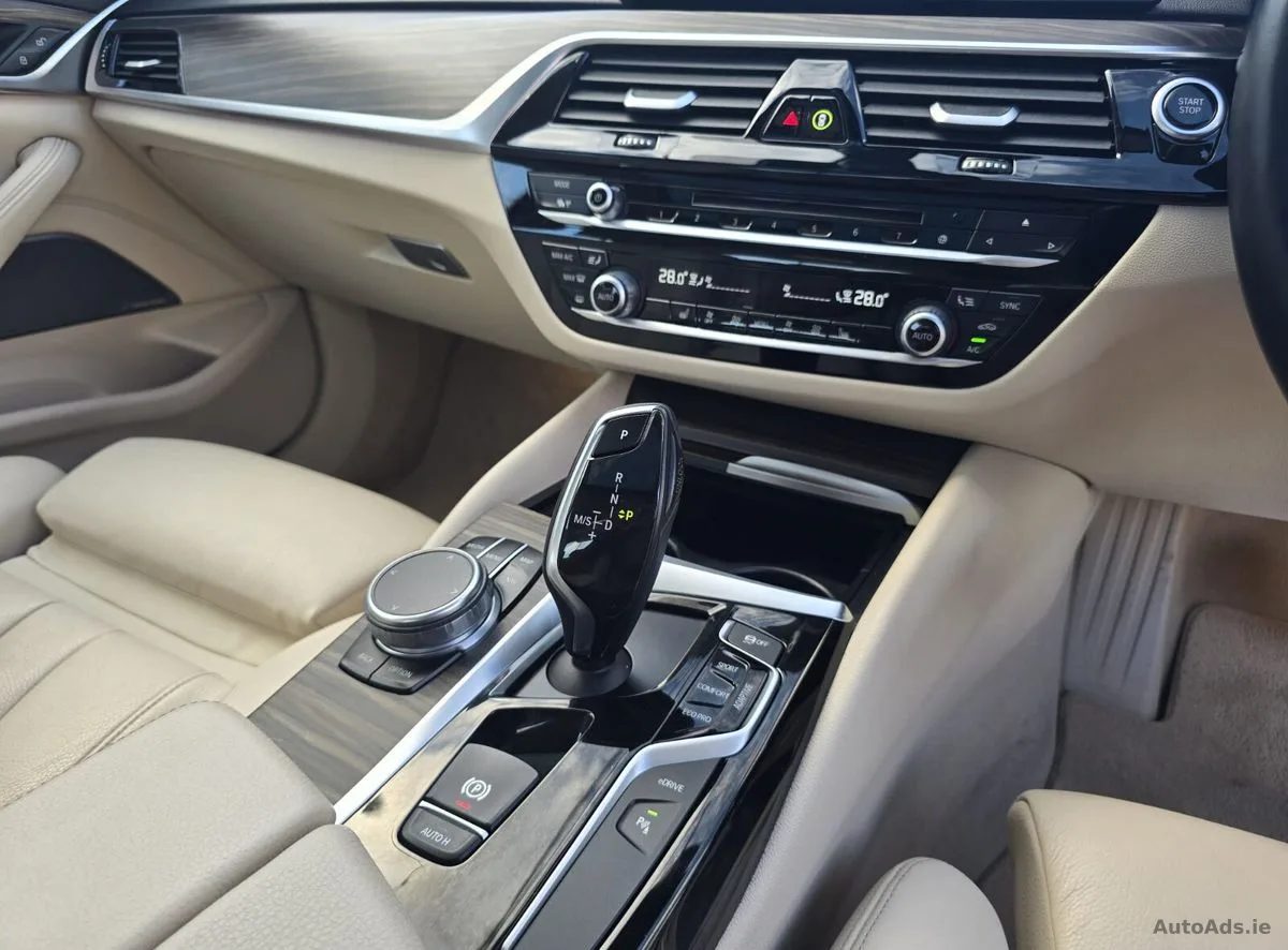 2018 BMW 5-Series – photo 12