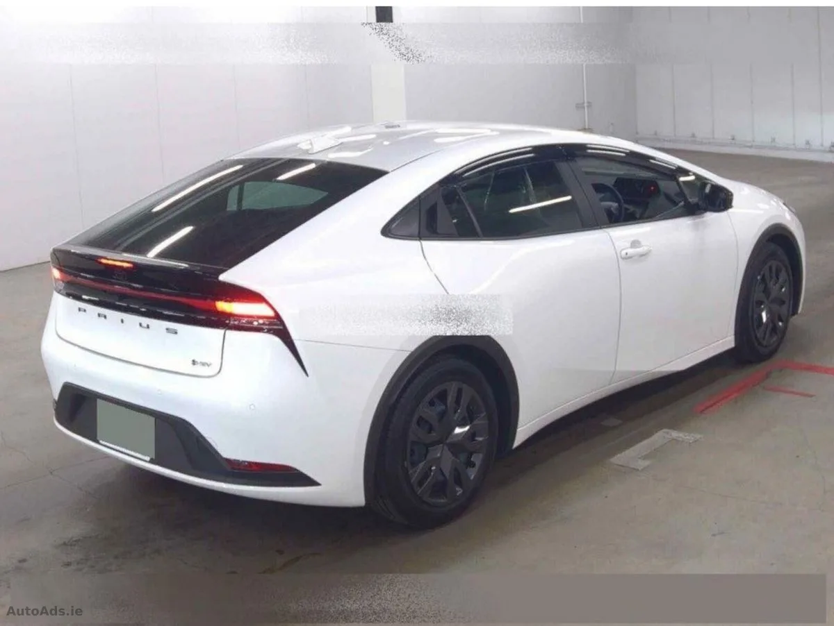 2024 Toyota Prius – photo 3