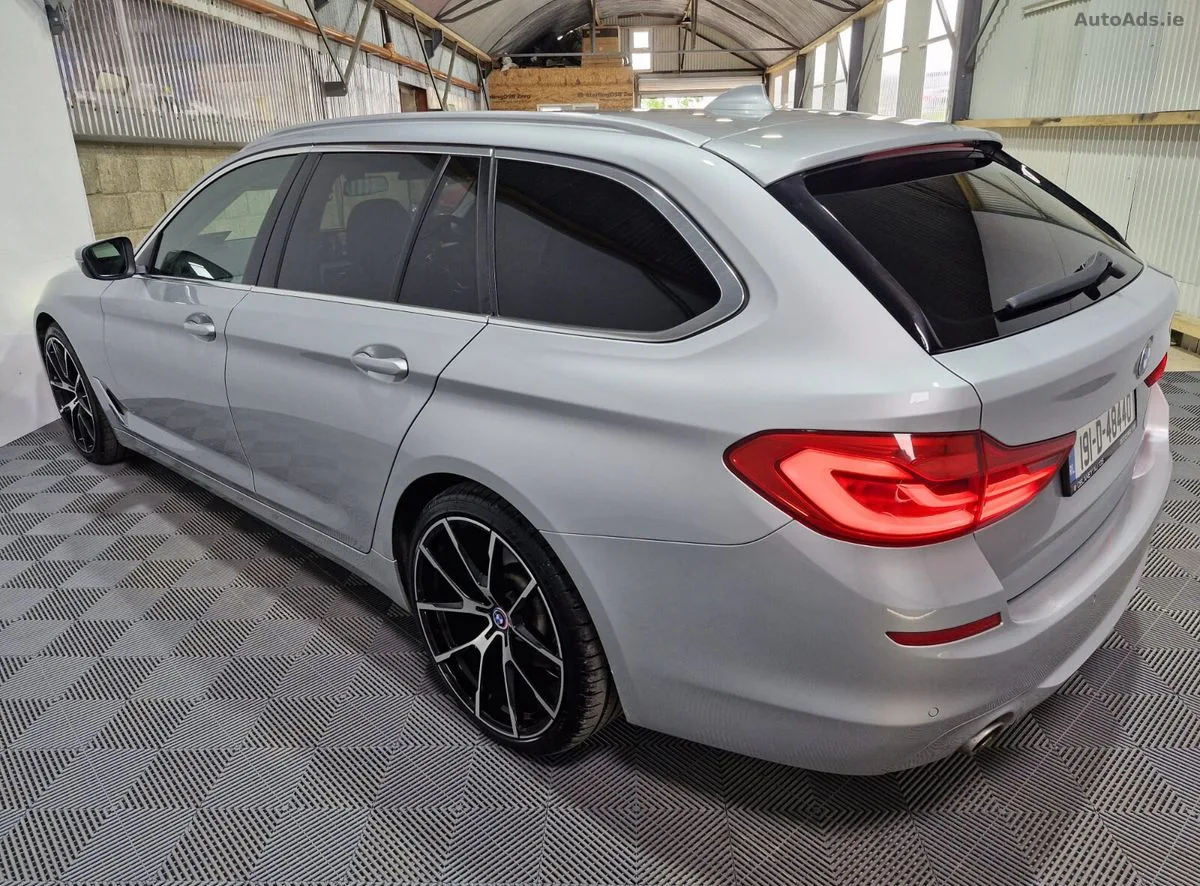 2019 BMW 5-Series – photo 12
