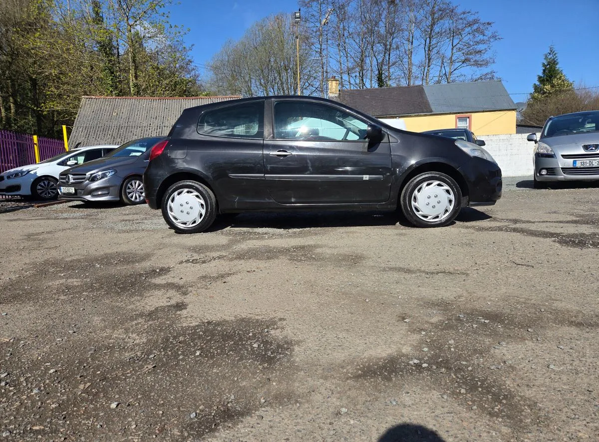 2011 Renault Clio – photo 2
