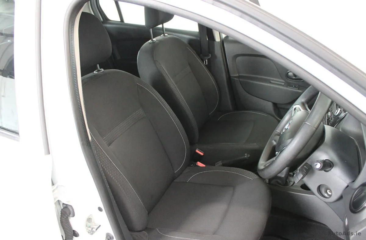 2017 Dacia Logan – photo 12