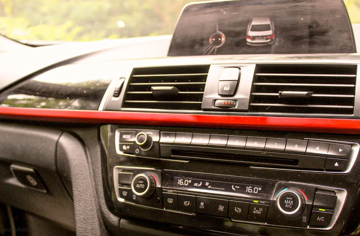 2016 BMW 3-Series – photo 15