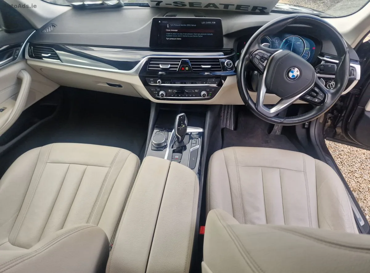 2017 BMW 5-Series – photo 10