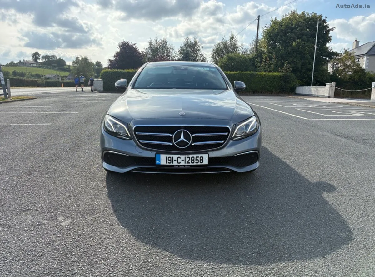 2019 Mercedes-Benz E-Class – photo 2