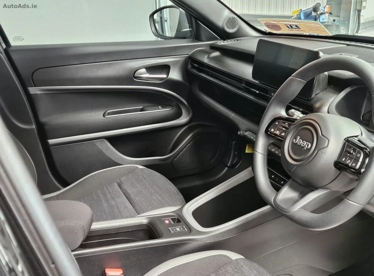 2026 Jeep Avenger – photo 18