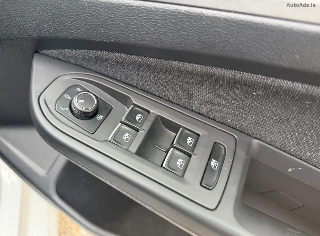 2023 Volkswagen Golf – photo 11