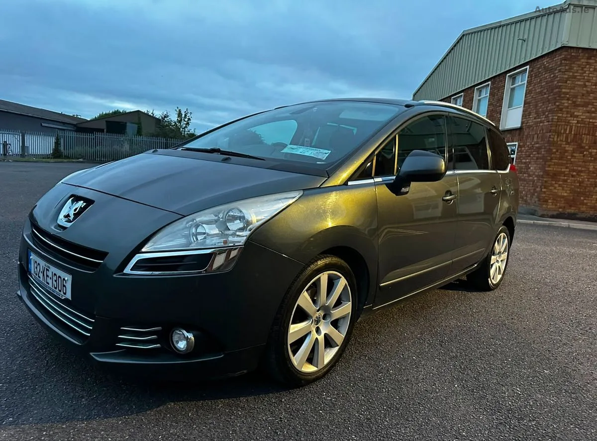 2013 Peugeot 5008