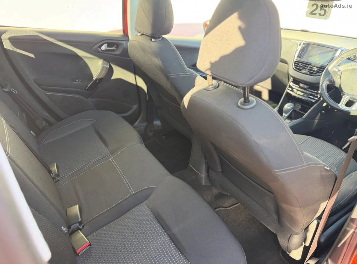 2017 Peugeot 208 – photo 14