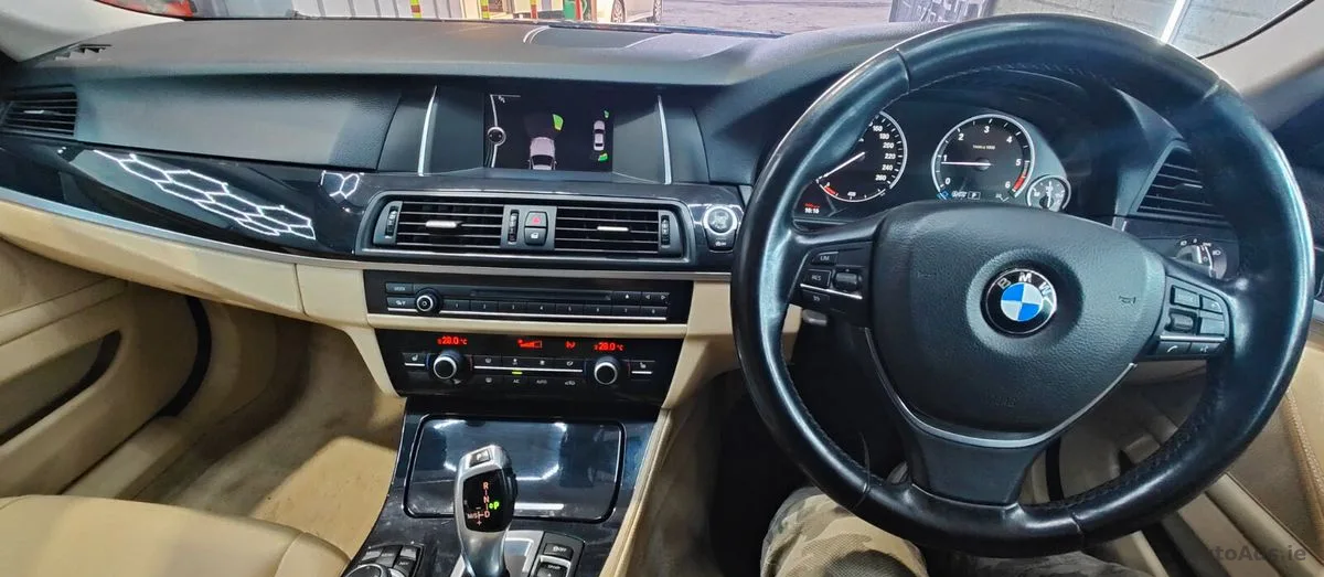 2014 BMW 5-Series – photo 16