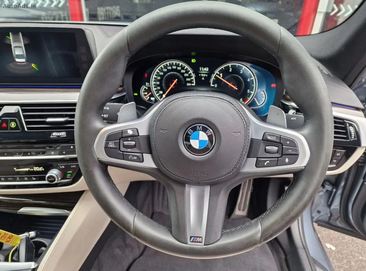 2018 BMW 5-Series – photo 16