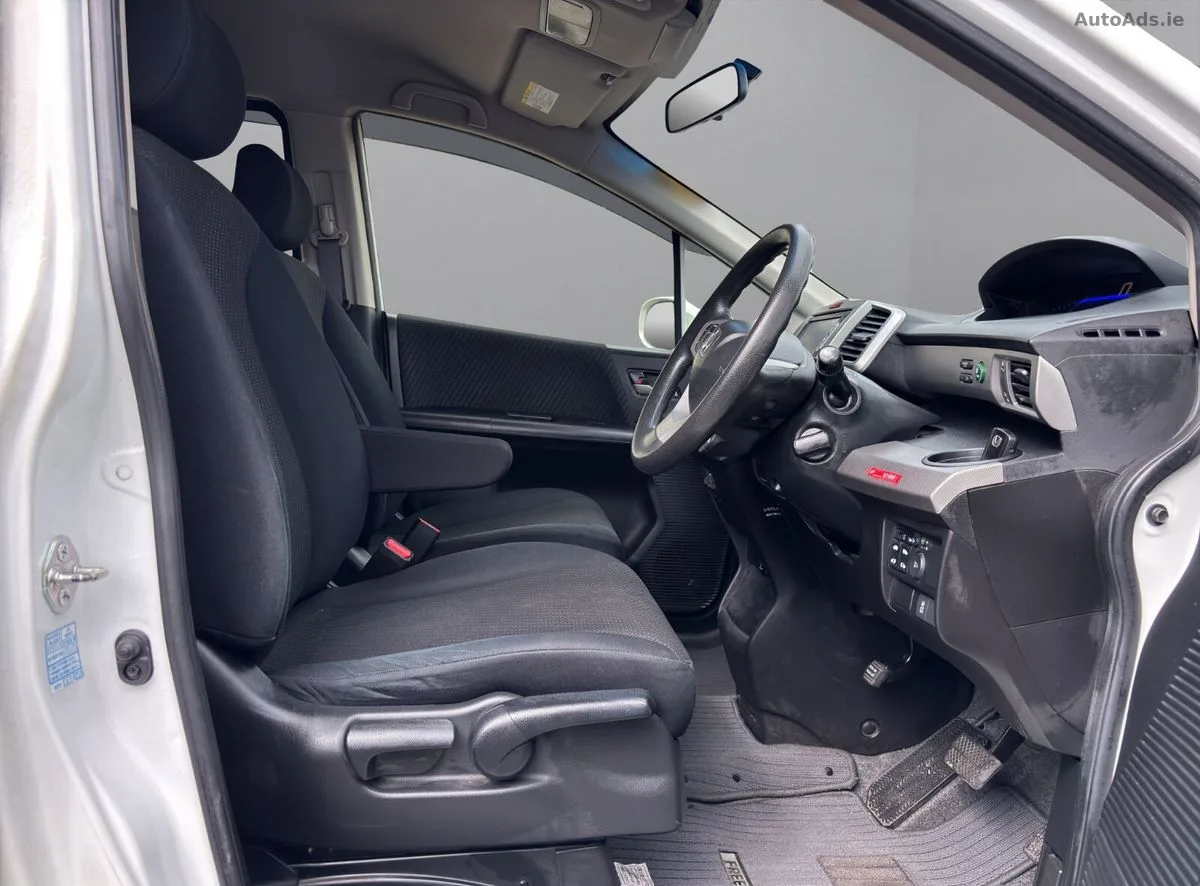 2015 Honda Freed – photo 10