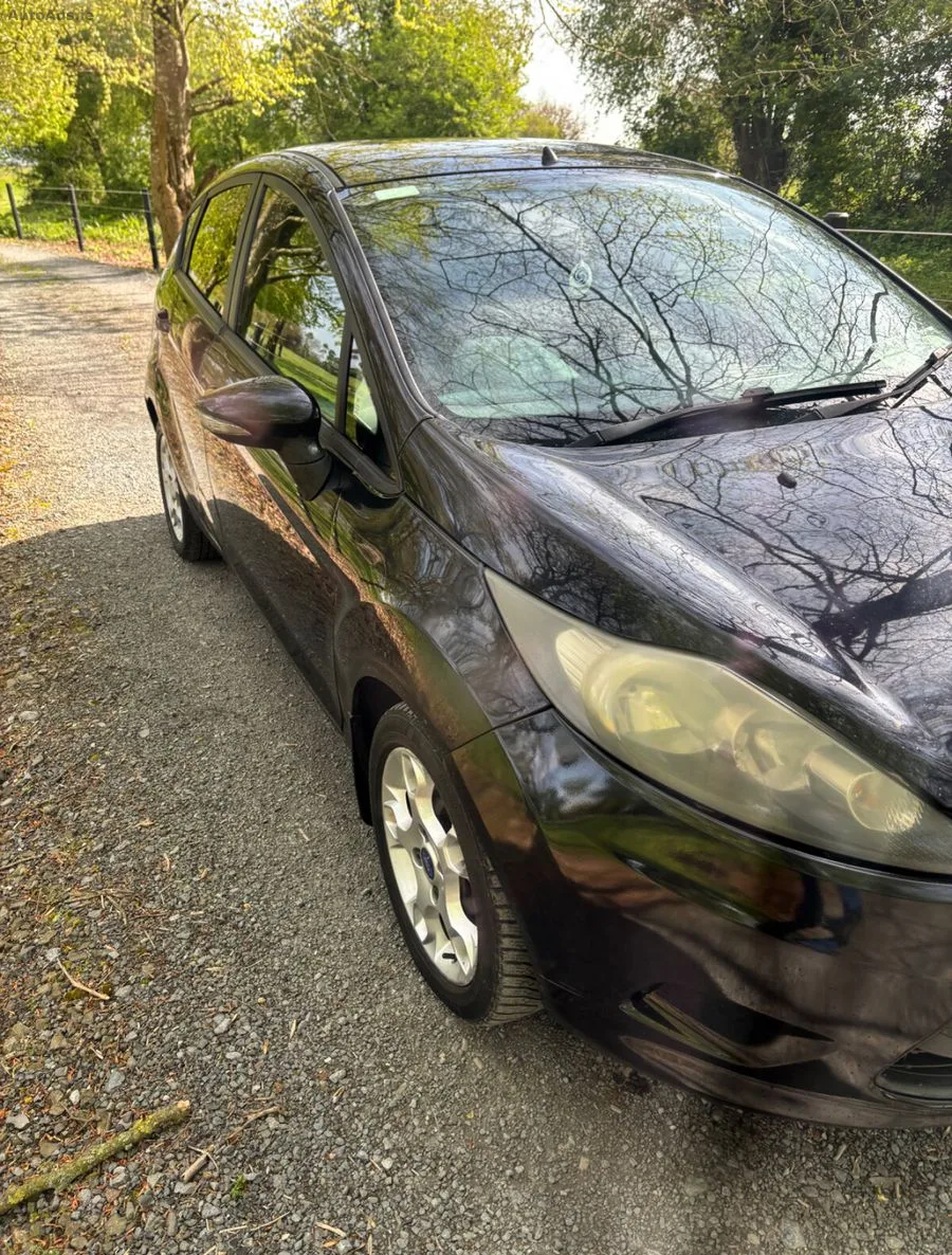 2011 Ford Fiesta – photo 10