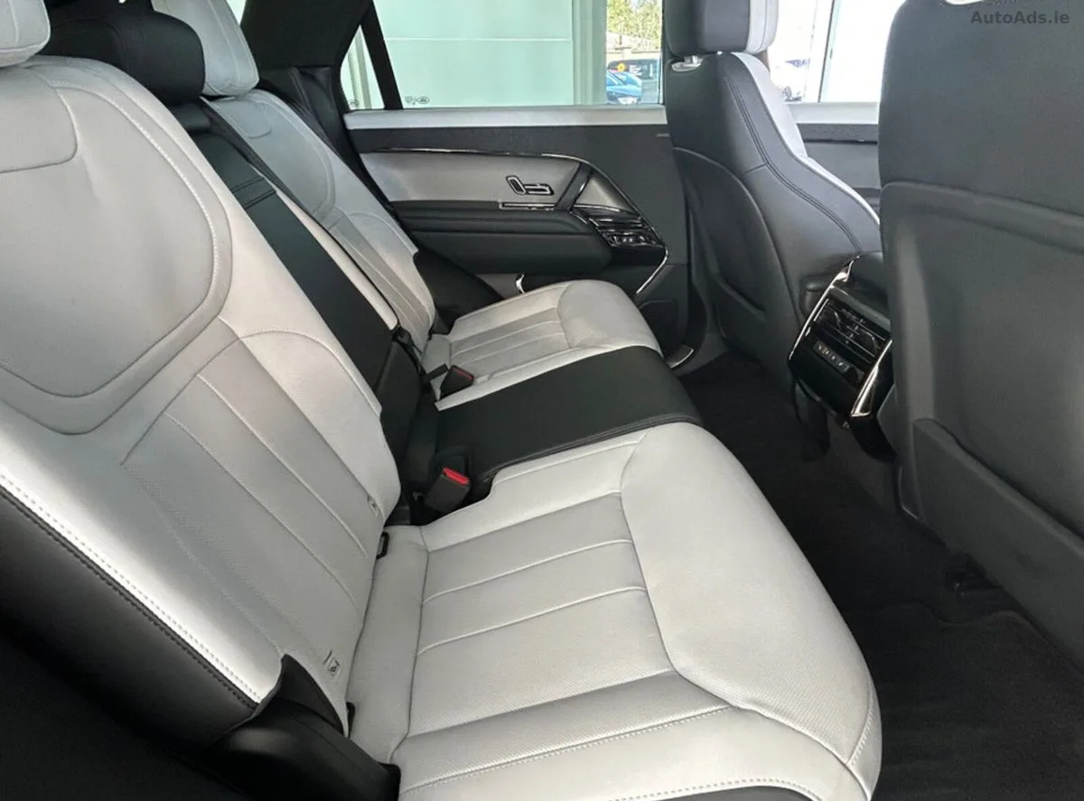 2025 Land Rover Range Rover Sport – photo 8