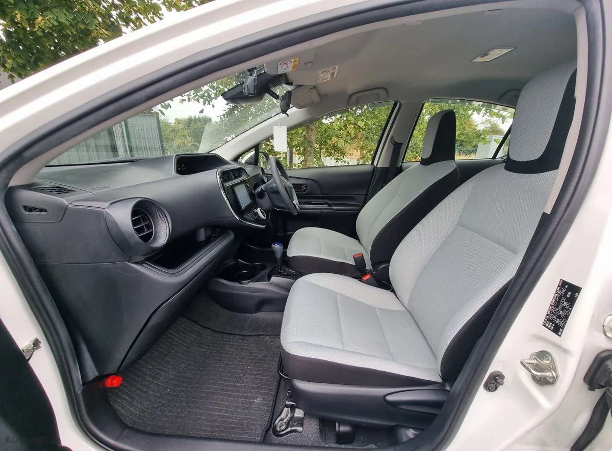 2019 Toyota Aqua – photo 17