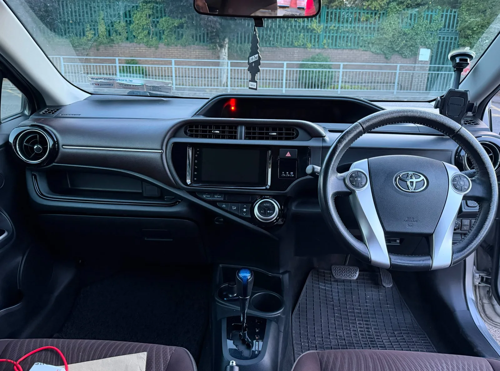 2017 Toyota Aqua – photo 6