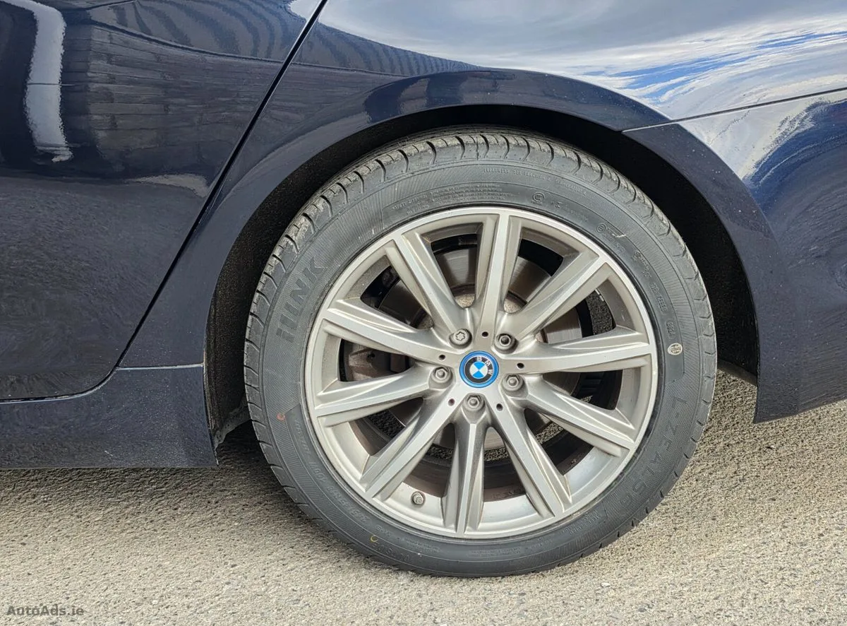 2017 BMW 5-Series – photo 7