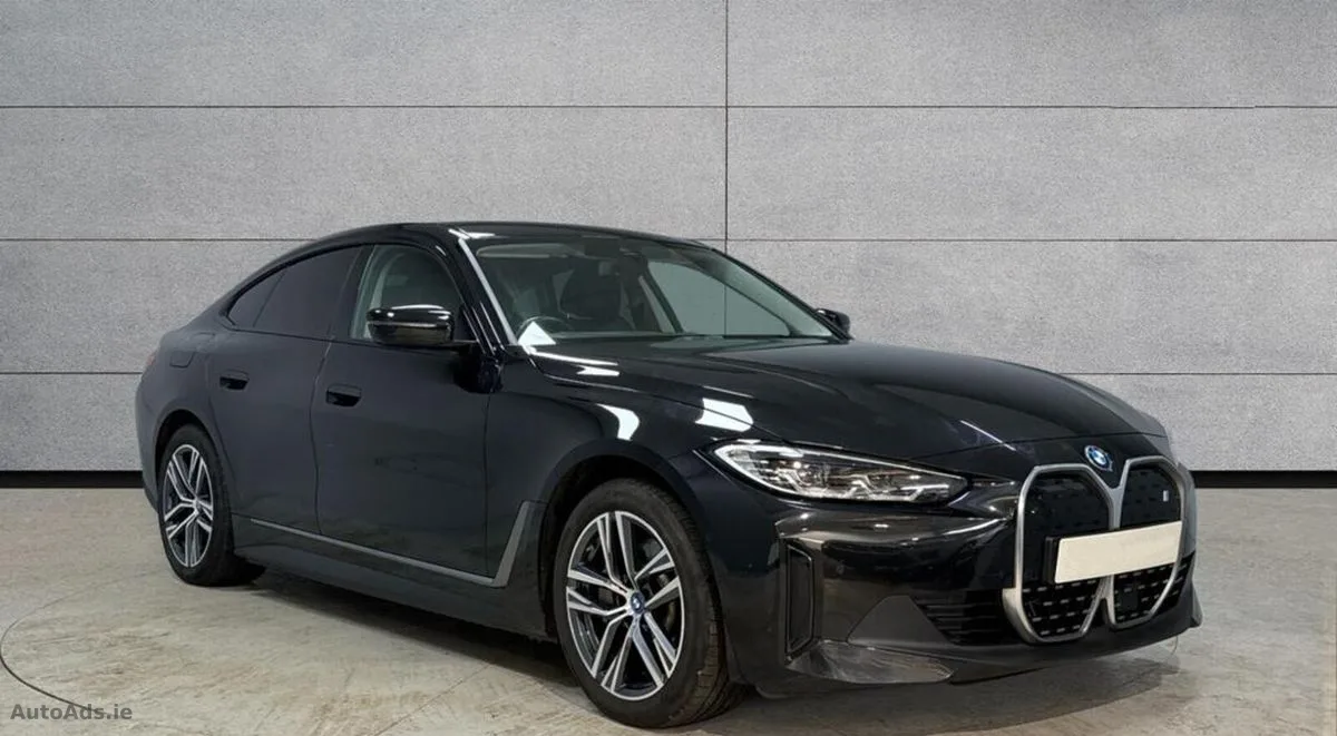 2022 BMW i4 – photo 1