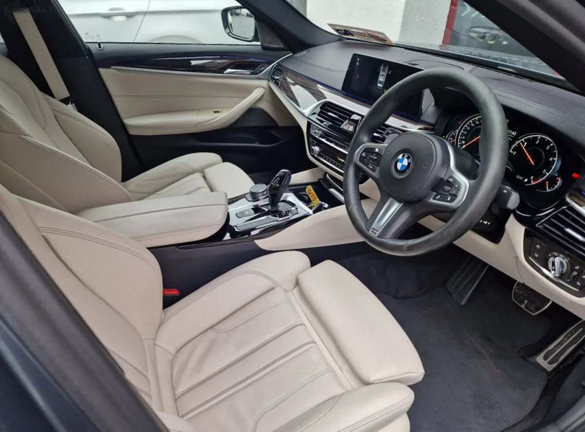 2018 BMW 5-Series – photo 15