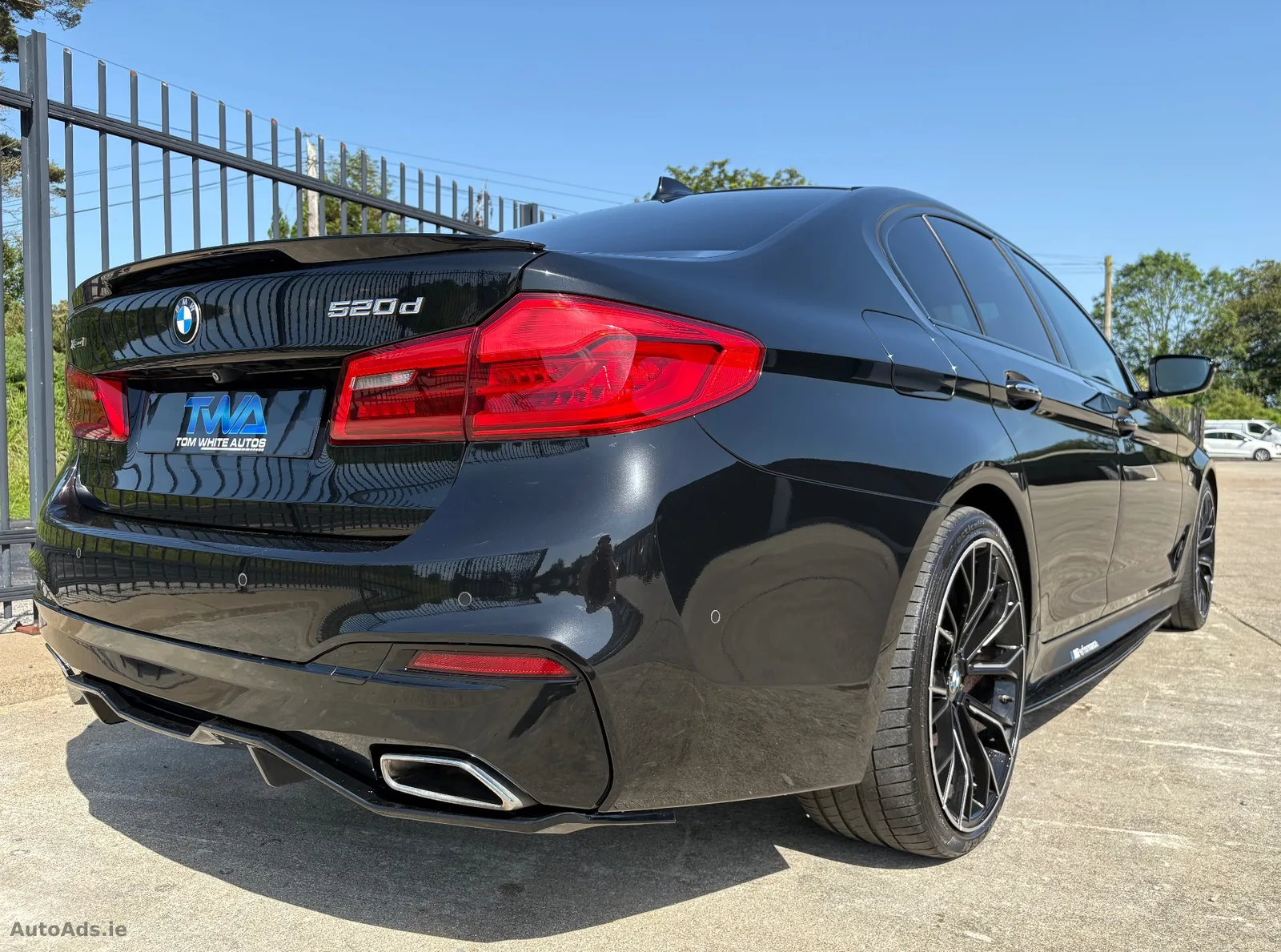 2017 BMW 5 Series – photo 10