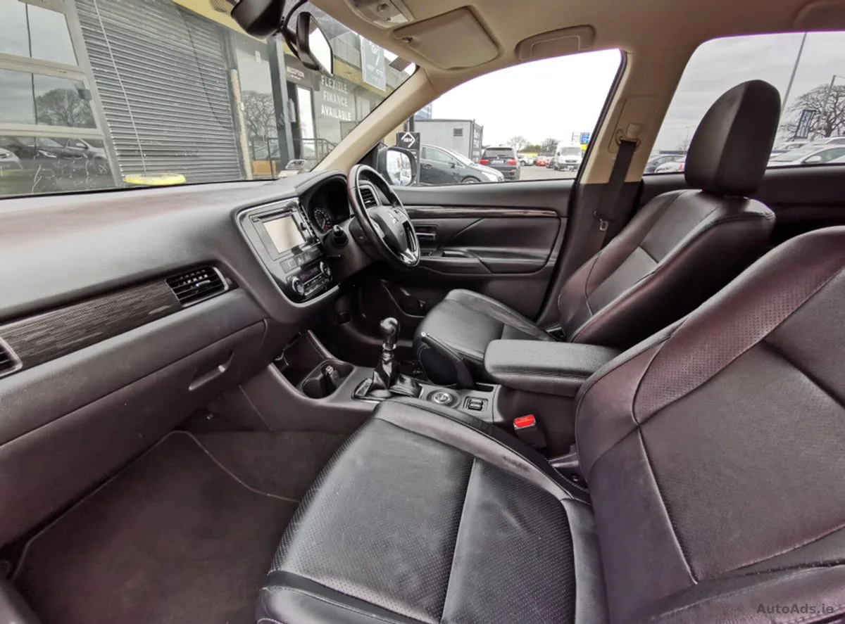 2016 Mitsubishi Outlander – photo 15
