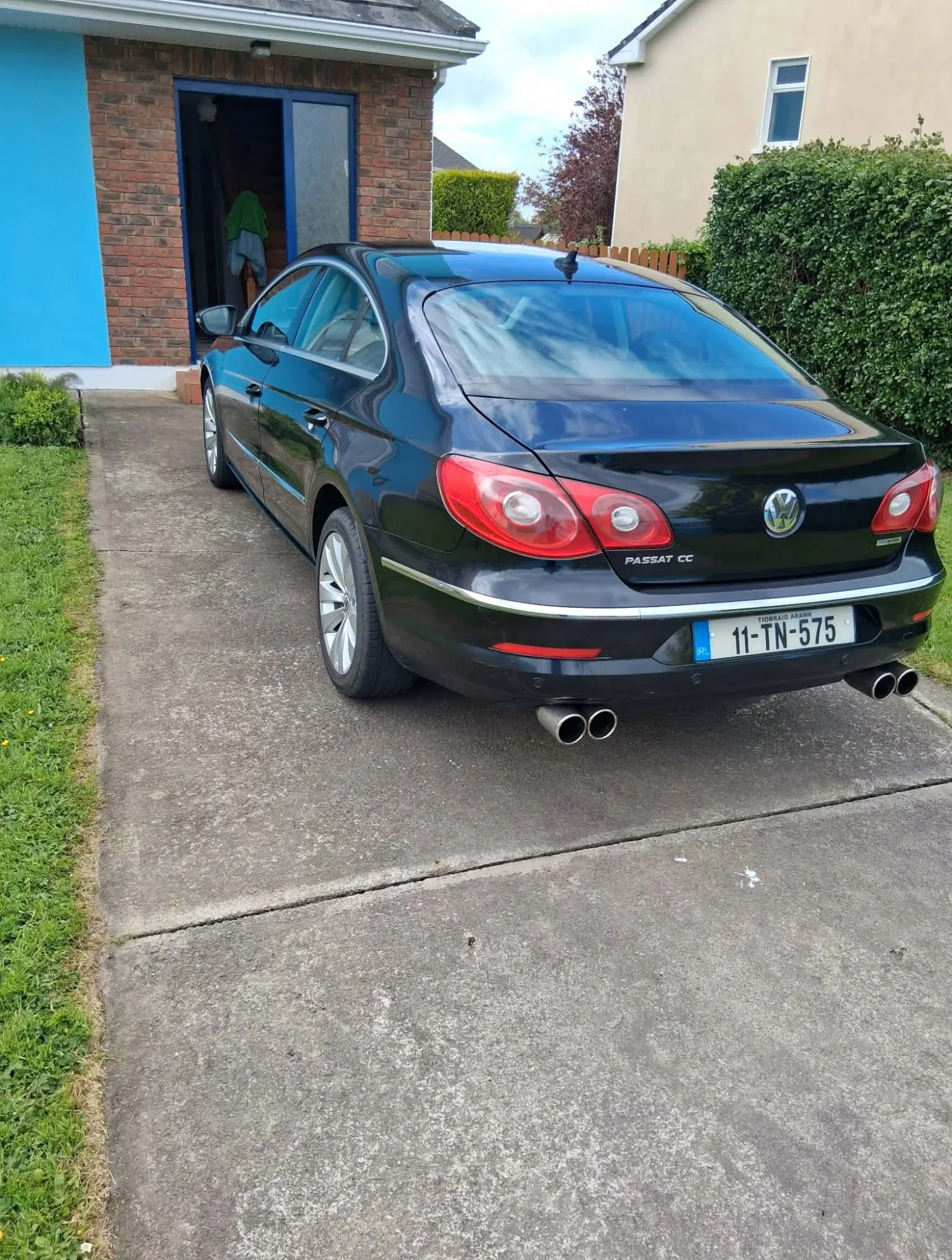 2011 Volkswagen Passat – photo 2