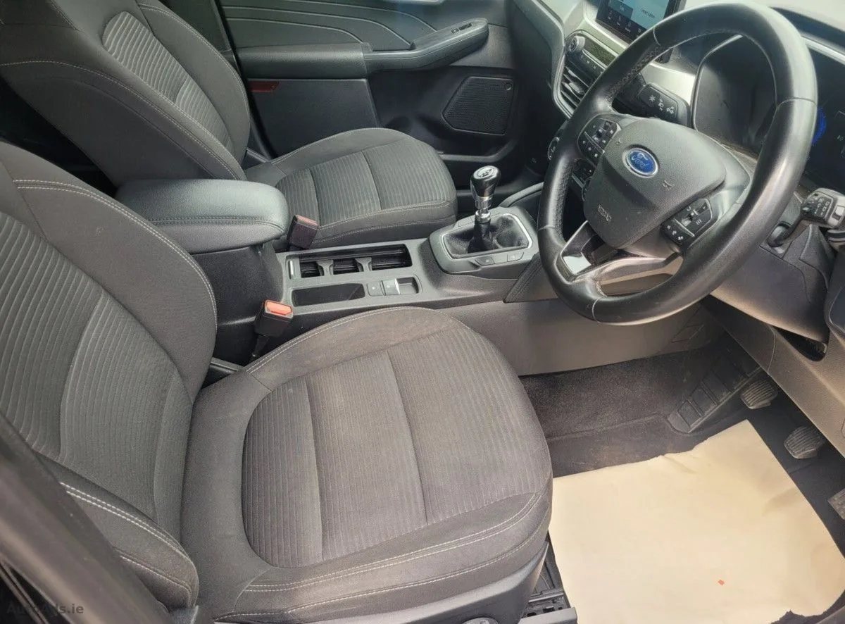 2022 Ford Kuga – photo 10