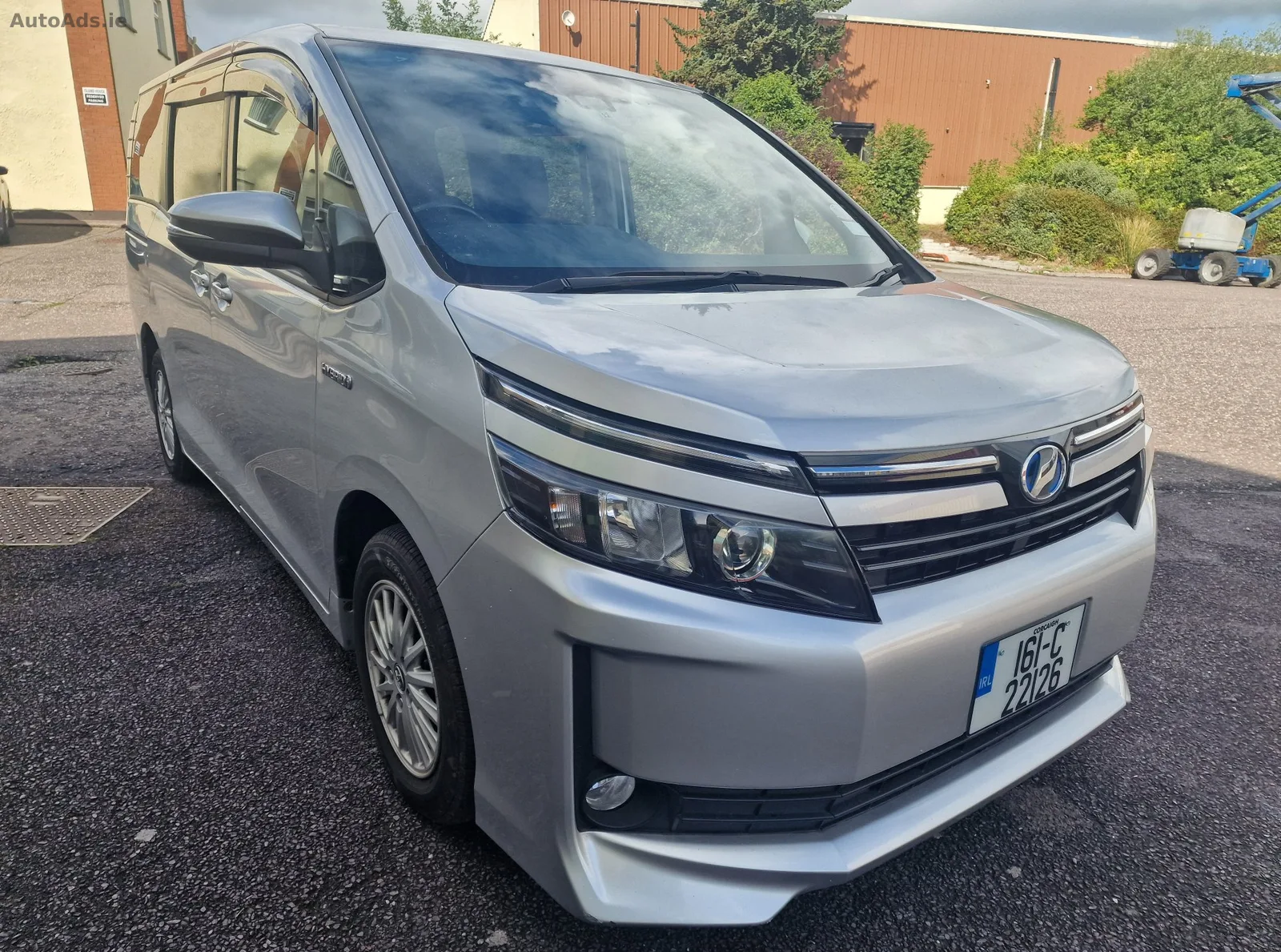 2016 Toyota Voxy – photo 8