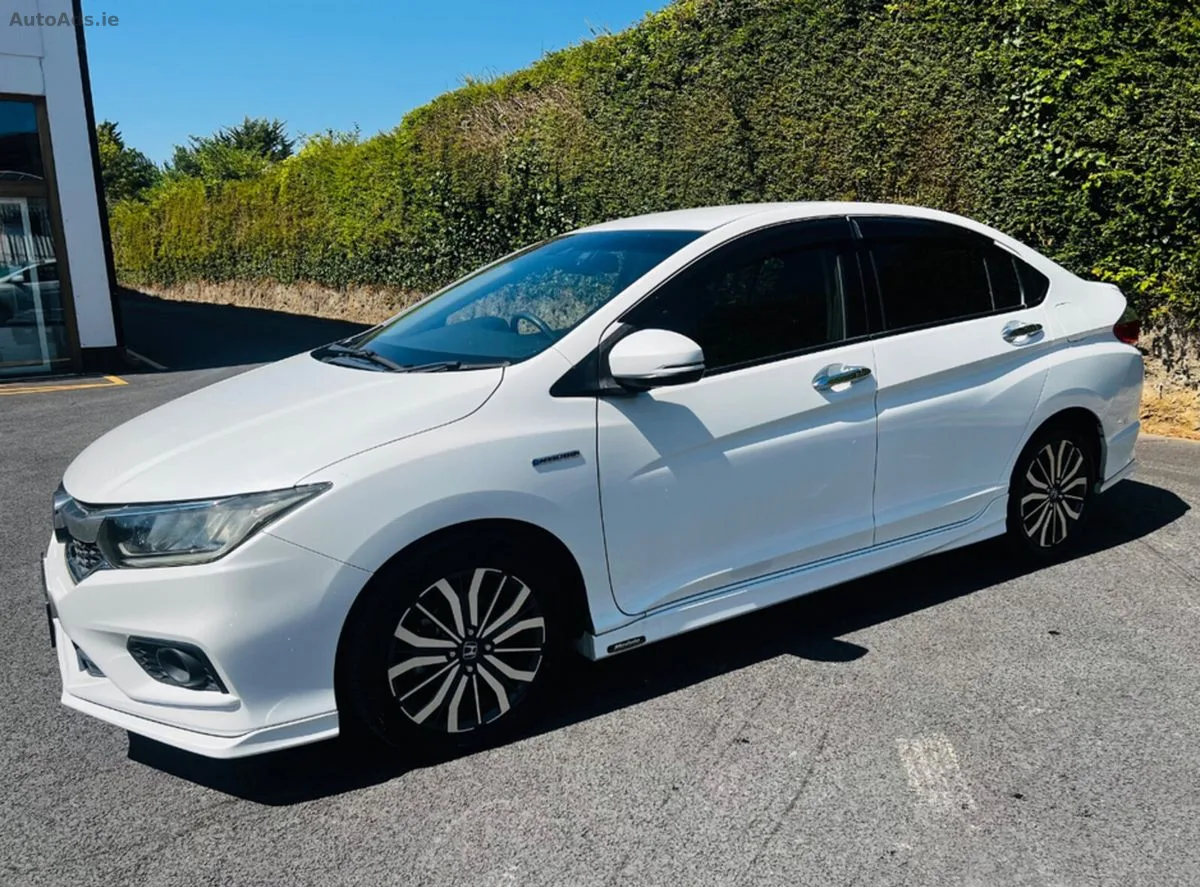 2018 Honda Grace – photo 5