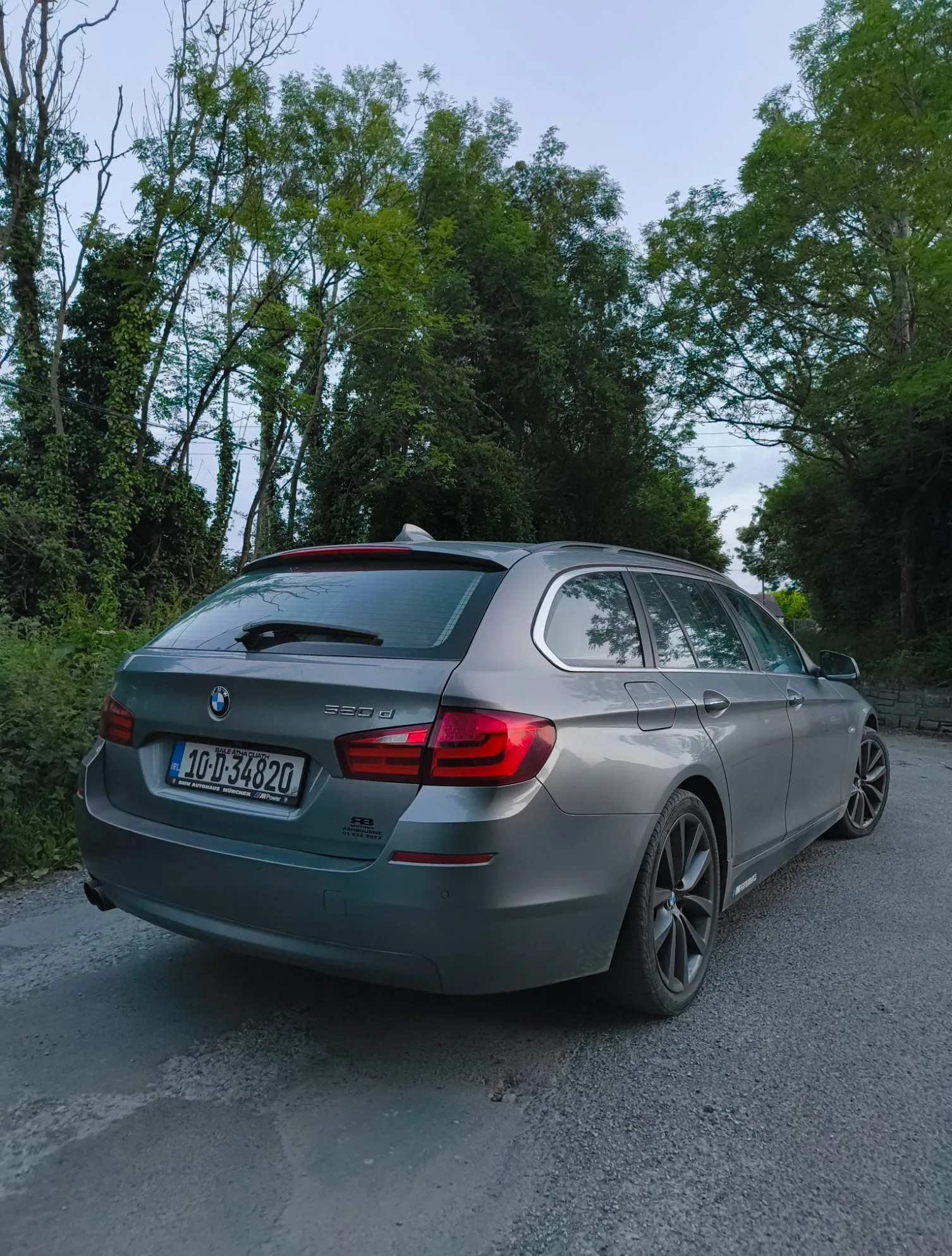 2010 BMW 5 Series – photo 2
