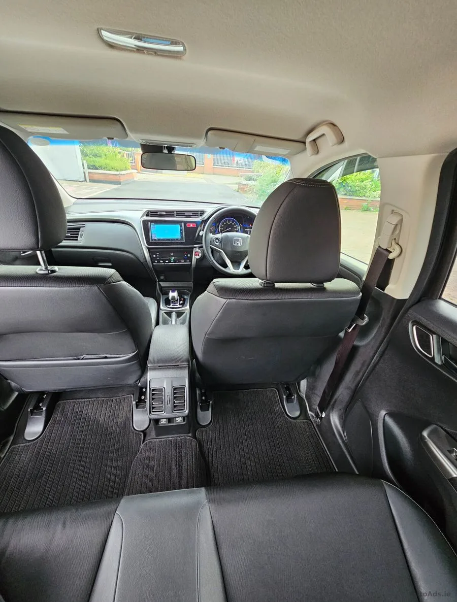2015 Honda Grace – photo 14