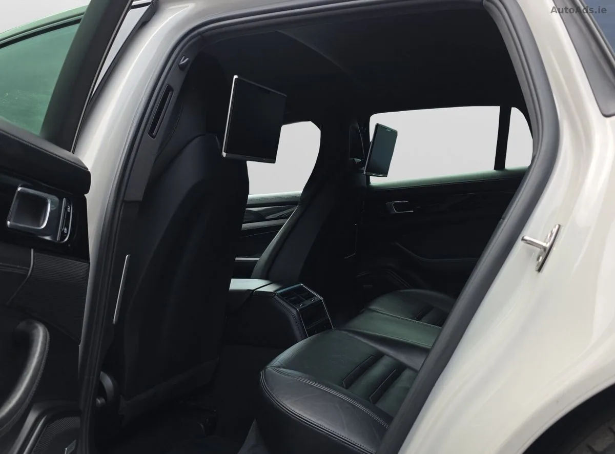 2019 Porsche Panamera – photo 18