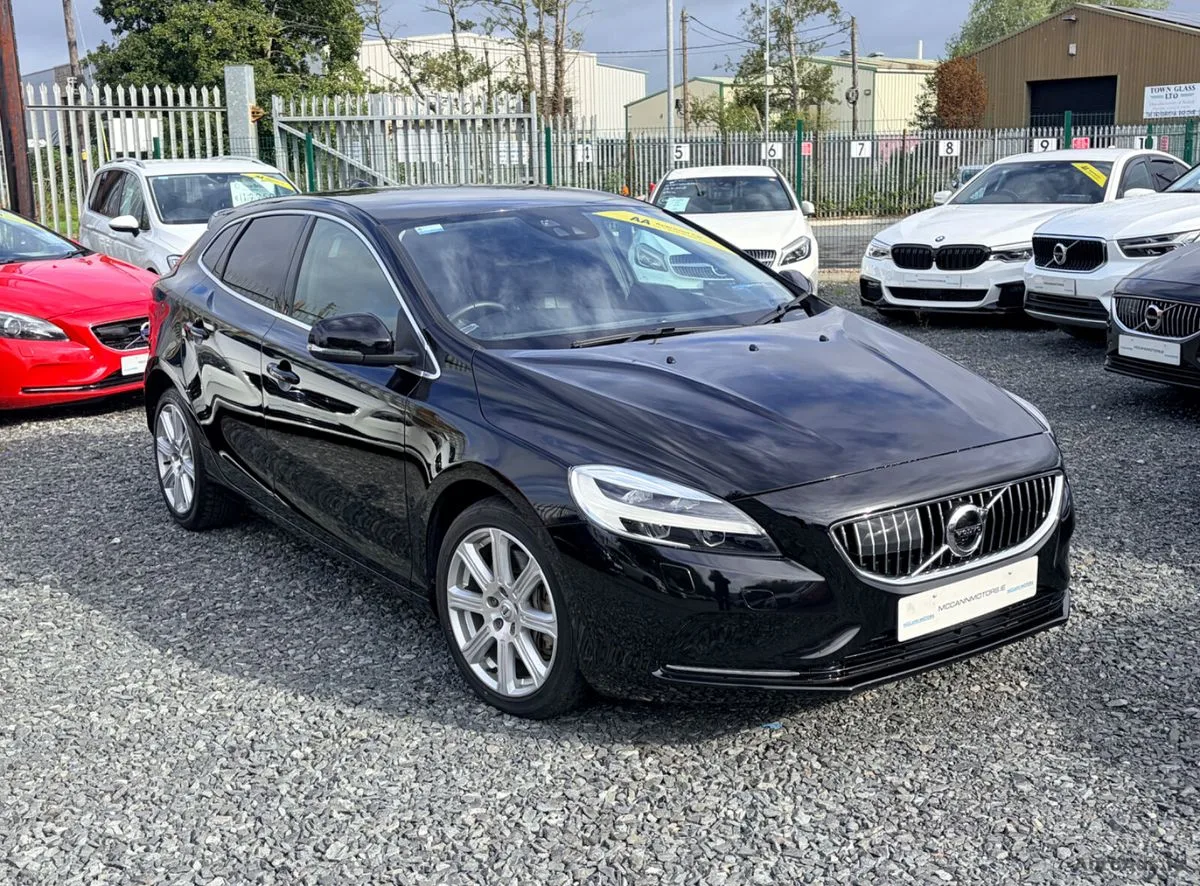 2017 Volvo V40