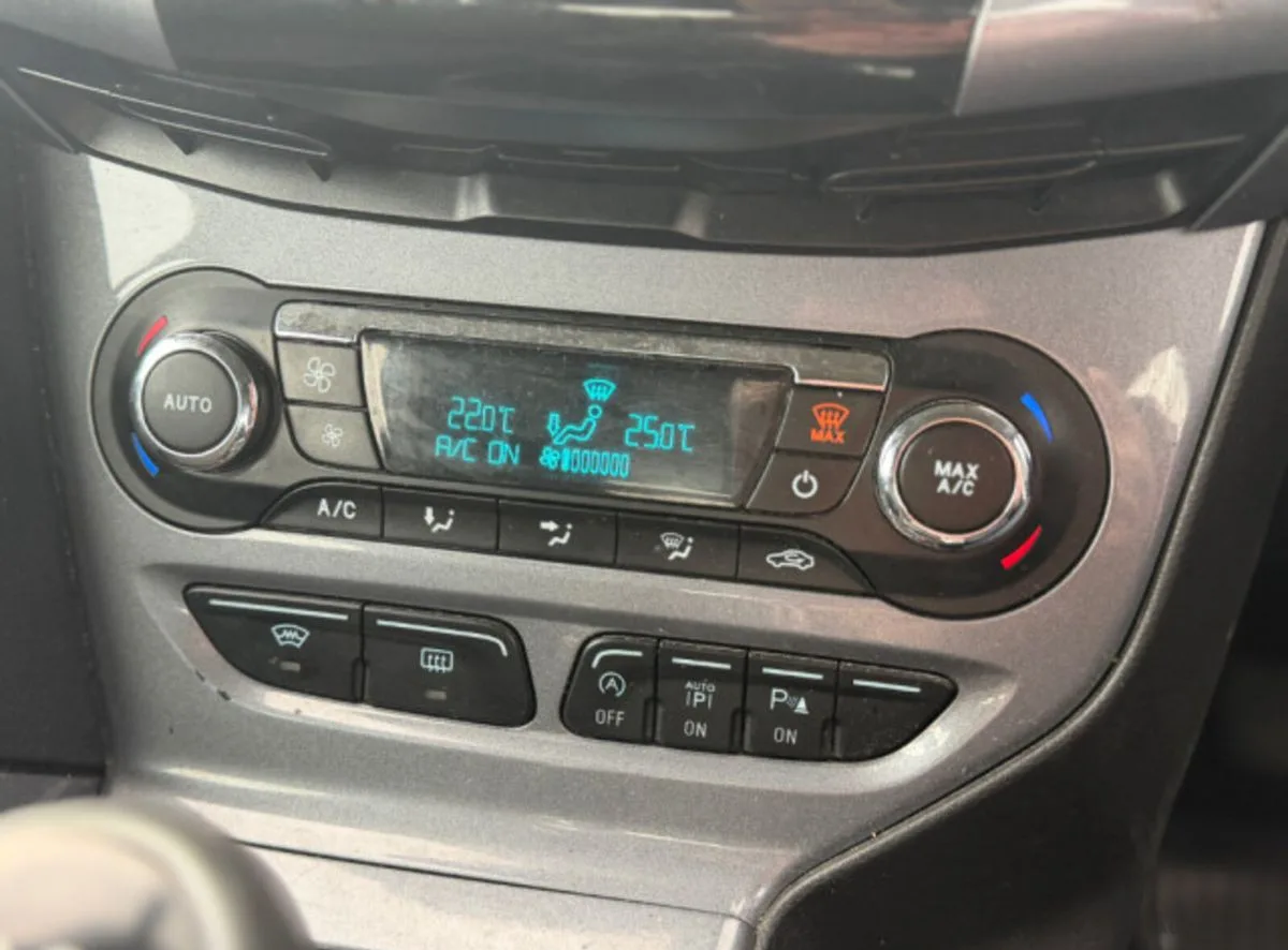 2013 Ford Focus – photo 14